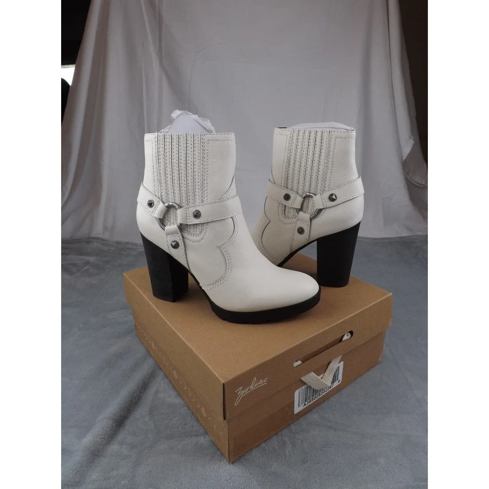 Zodiak Aidan High Heel Ankle Boots New Women's Size 9.5 White‎ Metal Rings/Studs